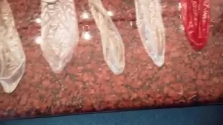 Klein, klein, winzig winzig Komme in Kondom von BBC Sperma