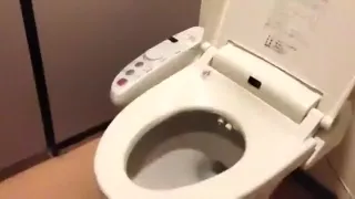 Mein Geheimnis in der Toilettenkabine