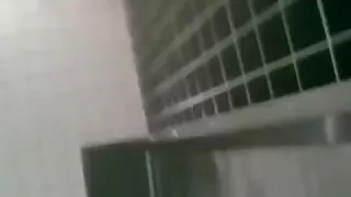 Ständer und Masturbation am Pissoir