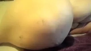 Anonymous overweight slut dildos her loose muff on livecam