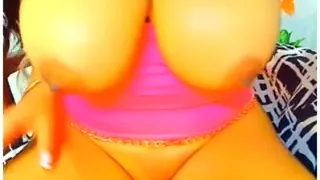 I not quite got blinded by the shiny greased up milk shakes of this livecam girl