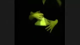 Salacious skinny brunette hair demonstriert mir ihren Körper