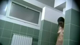 Spionage auf extrem unmoralischen Frauen im Duschraum