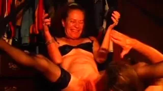 Voracious cougar wife enjoys it when I tie her up and finger