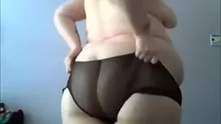 Big chubby ass show by my friend'sgirlfriend on camera