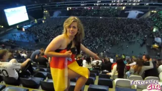 FrankfurterG1rl - Splitternackt beim Public Viewing in Frankfu...