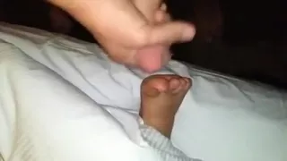 cumming over girlfriends hot feet