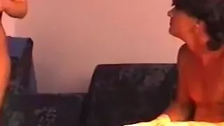 Mature bimbo gets horny in amateur webcam vid