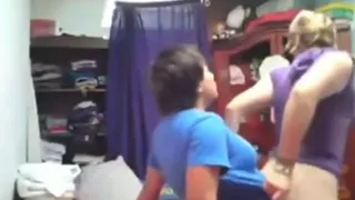 Llegan hasta el final y la hace correrse (Homemade)