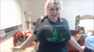 Penny Underbust Fanservice Friday: Tight Tops