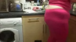 sboo does dishes then spreads as i watch