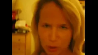 I fuck my cunt with toy in home made masterbation vid