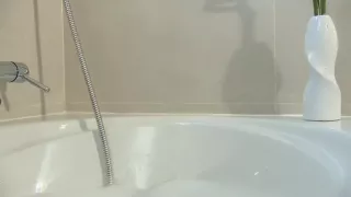 Sexy amateur ass video shows slut in the hottub