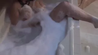 Anybody wants to help me? What do you think is rubbing on my clit?