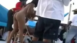 darksome skanks giving blowjobs on stage