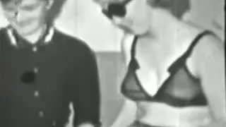 Retro 50s lesbo housewives