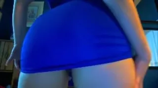 Curvy chick doea a great solo session