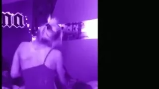 College student rides weenie like avid