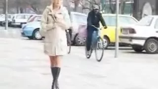 Showing Her Naked Body in Public by snahbrandy