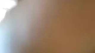 Indisches Mädchen wird von ihrem weißen Freund gefickt