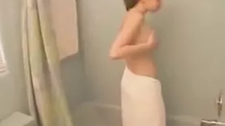 Amateur Girl in Shower