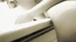 Lady shaves her dripping cunt