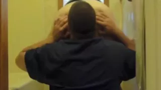 Licking huge booty in the toilet