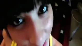 Teenage cutie sucking boyfriends weenie