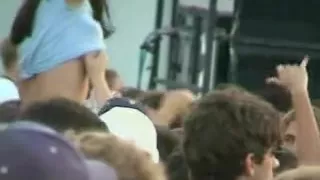 Tight body golden-haired hottie on webcam