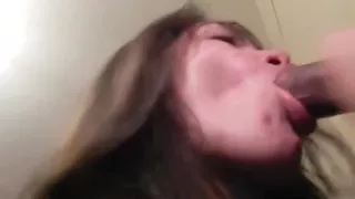 Anna does a fine blowjob to her man