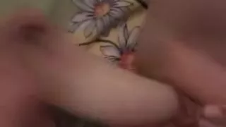 Screwing my wet bun with a sex toy