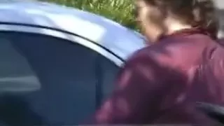 Outdoor-Gesichtsbehandlung für meine nuttige Frau