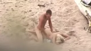 Pair Bonks on beach and in the last this guy cum in her face hole