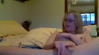 Fingering my hot beaver online