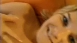 girlfriend  puts on a solo show for him