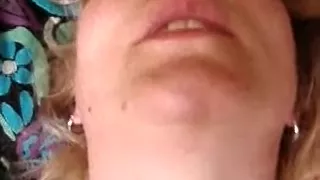 Wife orgasms during the time that hubby jerks off on her.avi