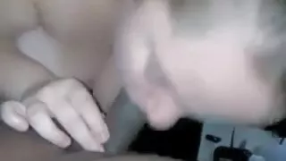 Plump floozy sucks a bbc