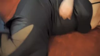 Vicious doxy in leather waxed twat