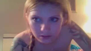 golden-haired beauty masturbates soaked crack on web camera