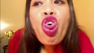 Hawt Throat Oriental Web Camera