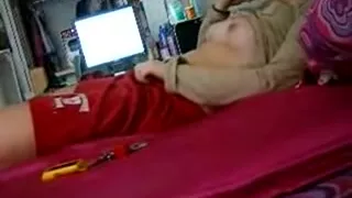 Schnell die KLamotten aus und ran an die Muschi