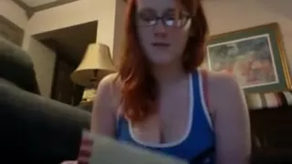 PAWG redhead Doopumz opens game showing cleavage