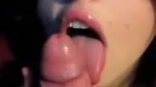 Slut sucked off her boyfriend