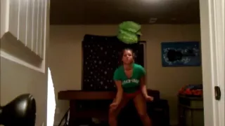 Shaking my big Latina posterior