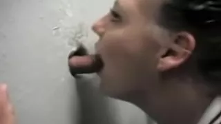 amateur girl on a gloryhole