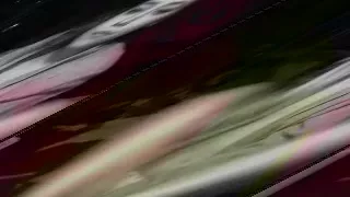 cute babe shows sexy tits