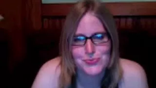 Curvy gal in webcam strip