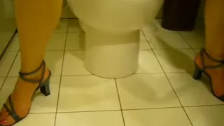 Japanese slut on the toilet