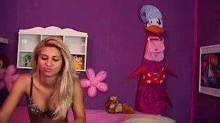 L0RREX - Web Camera Girl full in nature's garb