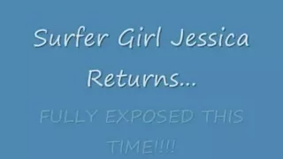 Skinny teen toys her twat